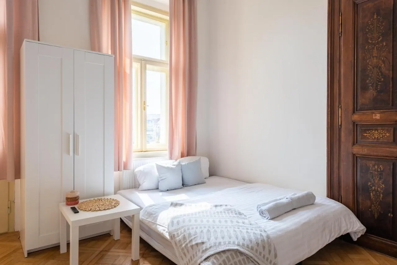 Tesnov Residence Apartments Praga República Checa